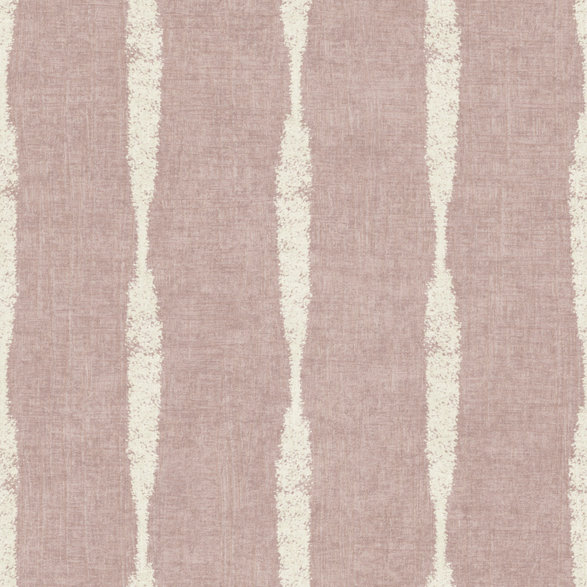 Papel tapiz con rayas desgastadas texturizadas en crema sobre rosa desnudo in your room — zoomed
