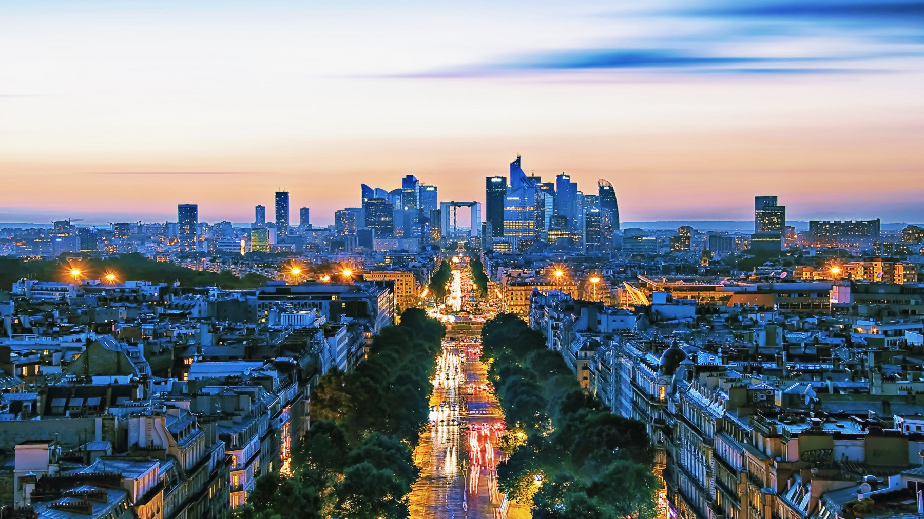 Champs-Élysées: Paryski zmierzch - fototapeta na ścianę