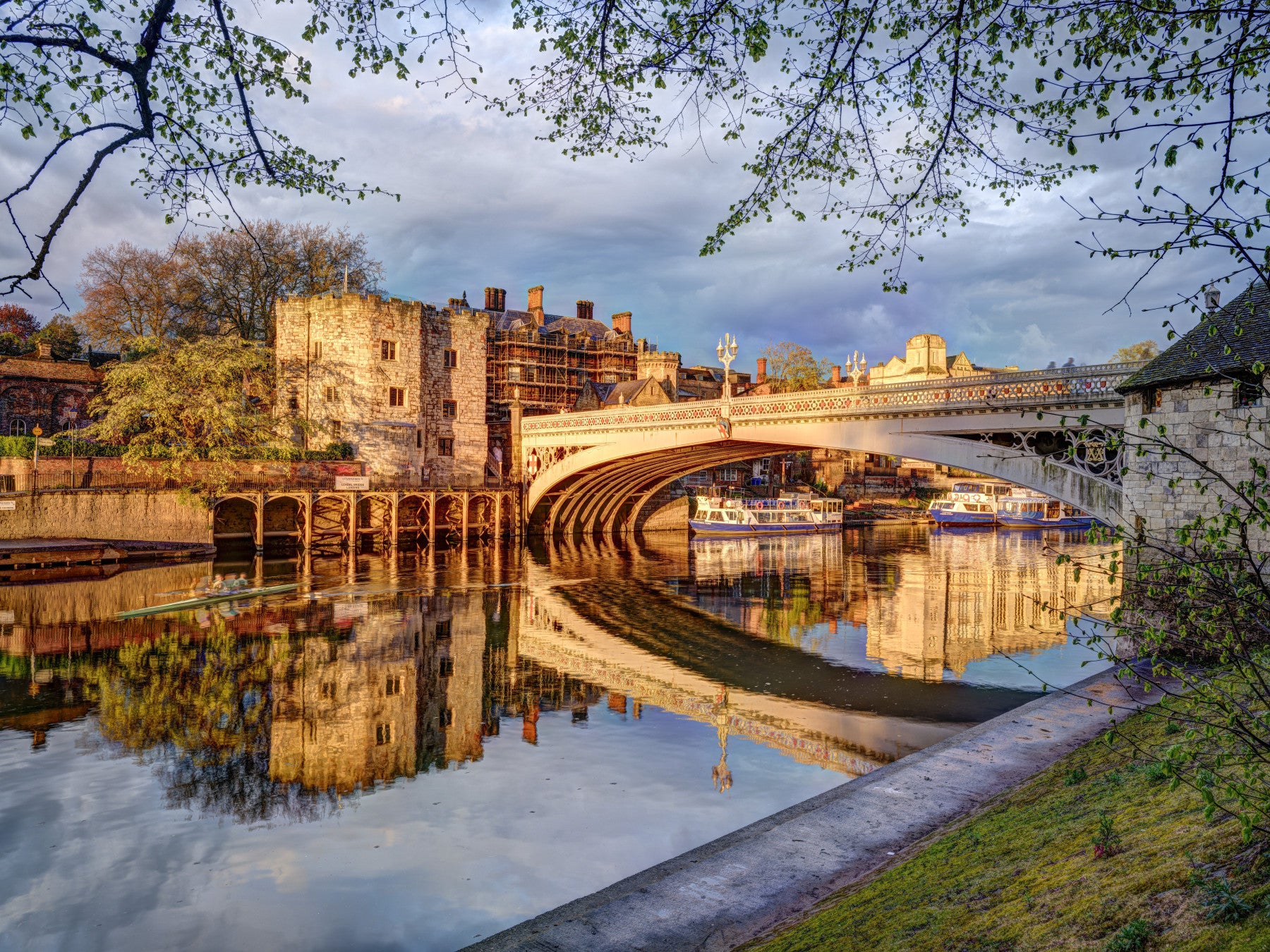 Yorks Goldener Flussreflexions-Wandbild