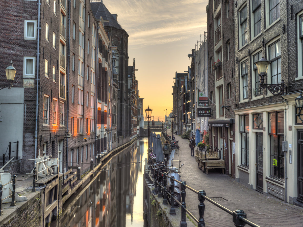Murale da parete Canal Grande di Amsterdam all'Ora d'Oro in your room — zoomed