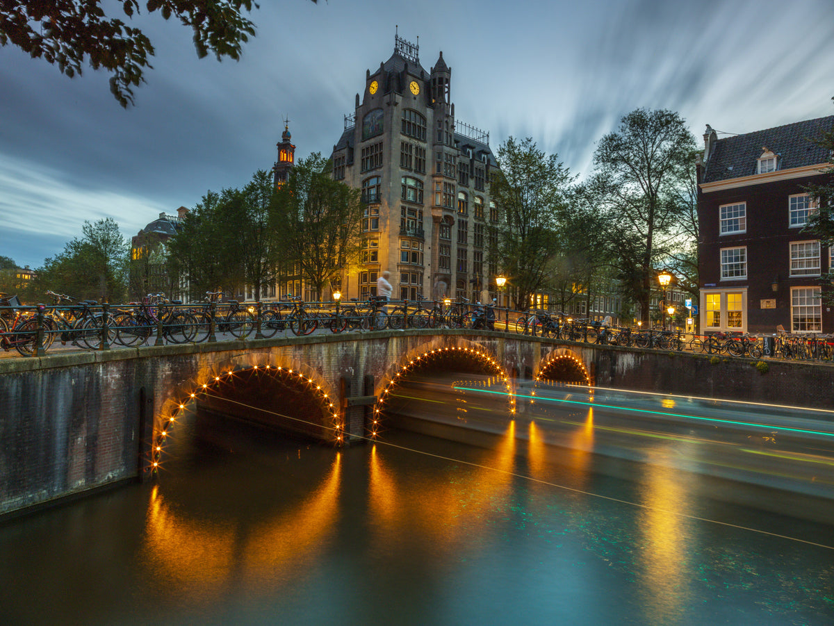 Papier peint panoramique Illuminations du soir sur les canaux d'Amsterdam