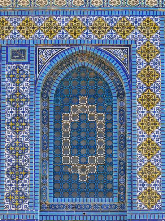 Murale da parete con arco a mosaico mediorientale