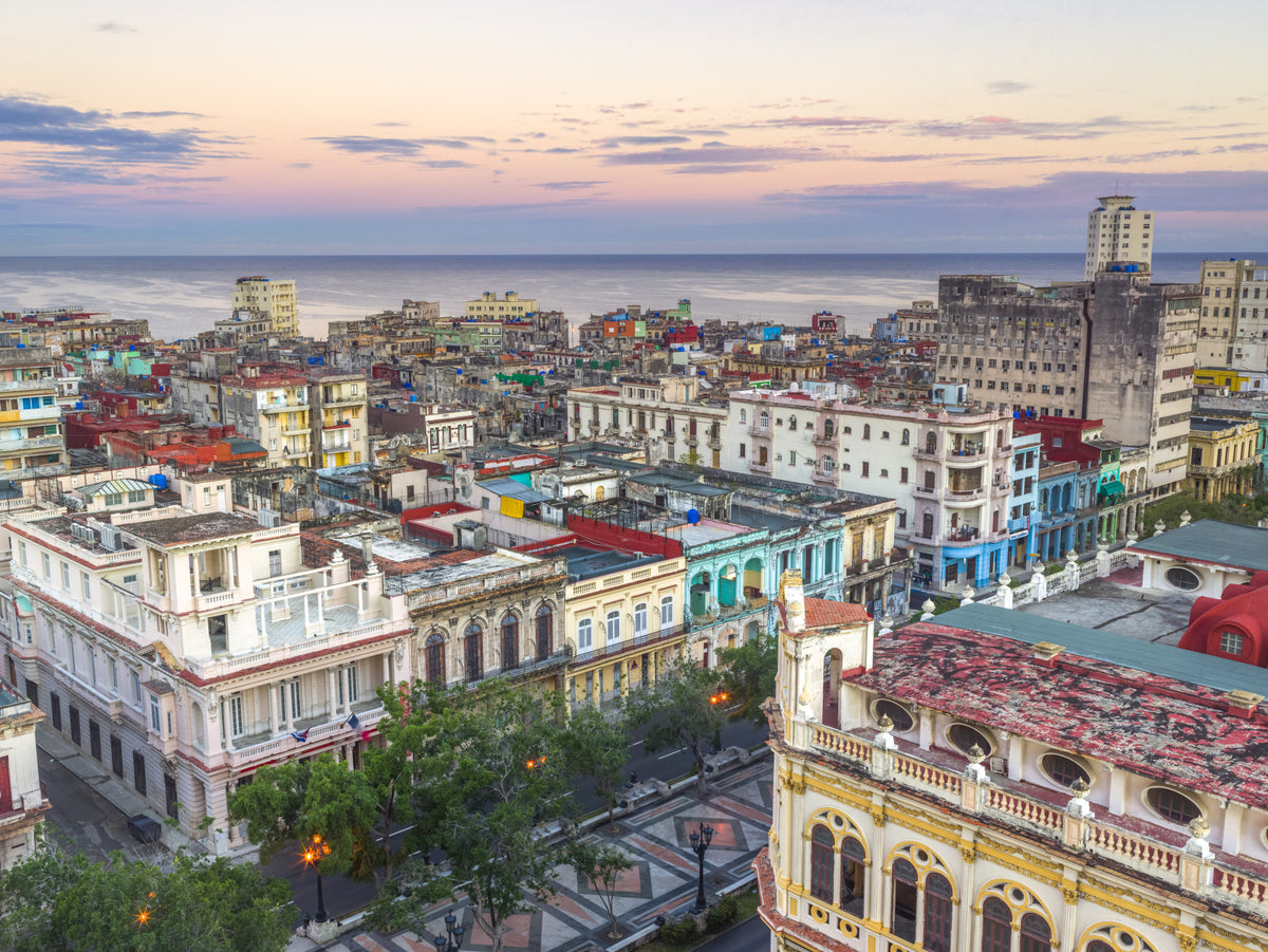 Kolonial Havana solnedgangsutsikt veggmaleri in your room — zoomed