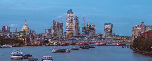 Fototapet Urban Twilight pe râul Thames