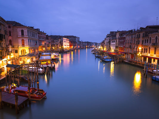 Venetian Twilight Canal View Wallpaper⁠