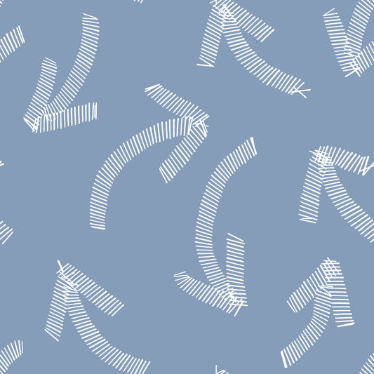 Minimalistische krabbelpijlen op behang in gedempt blauw