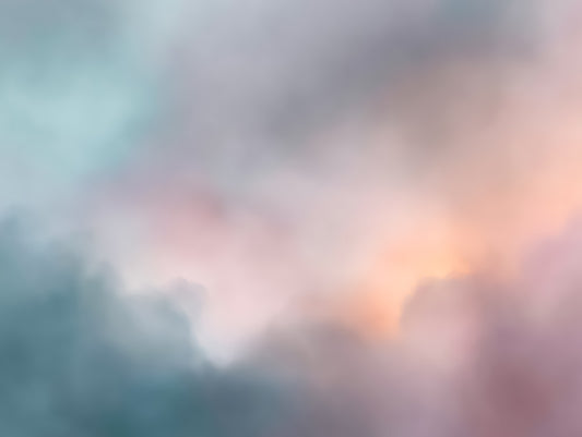 Ätherisches Wandbild einer pastellfarbenen Wolkenlandschaft