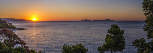 Papier peint panoramique Horizon au coucher du soleil en Méditerranée