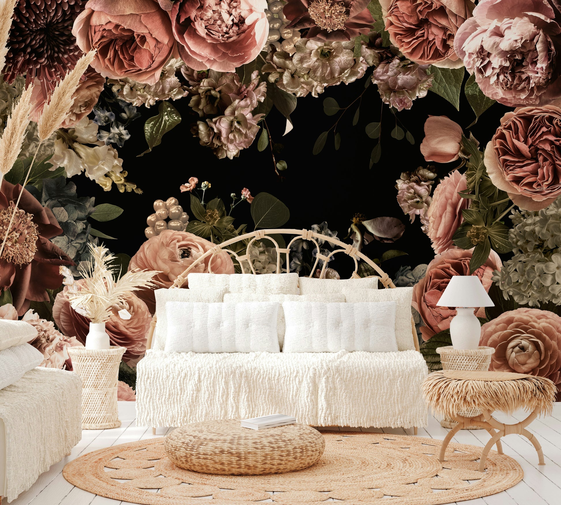 Dramatic floral wallpaper for bedrooms

