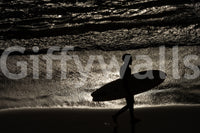 A detail of the warm tones in the rock and water.

