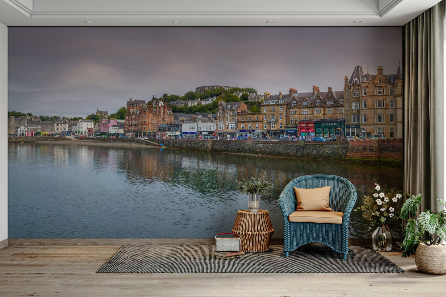 a photograph of oban scotland

