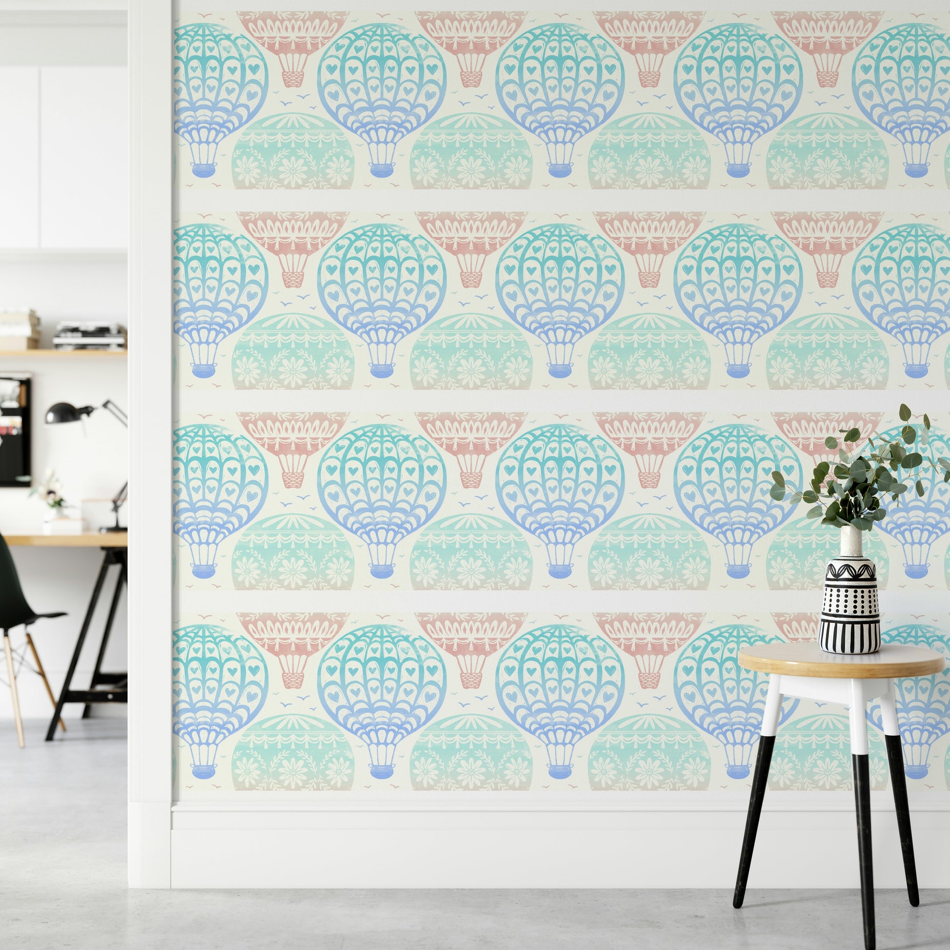 Light-hearted hot air balloon print mural

