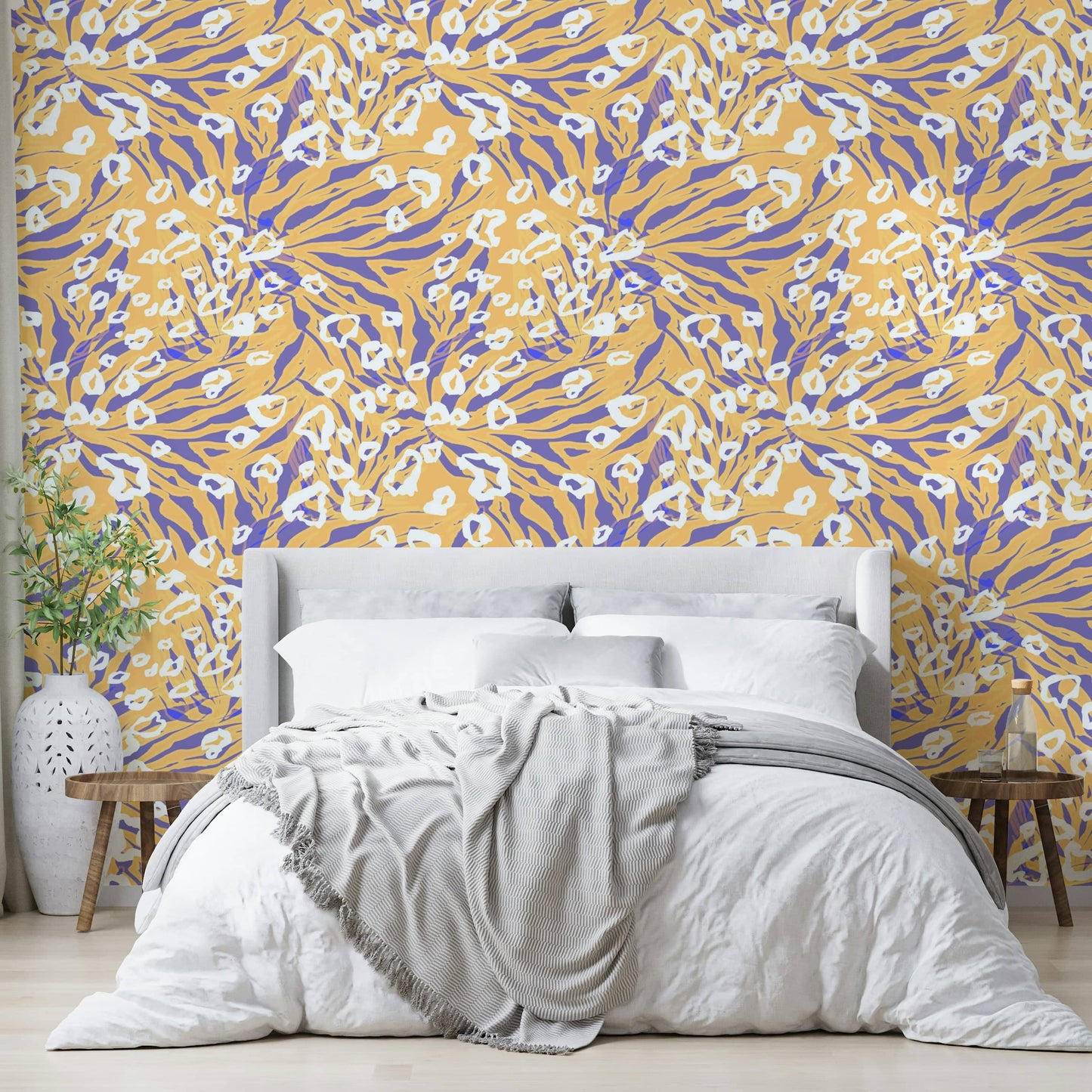 A classic animal print wallpaper for walls.

