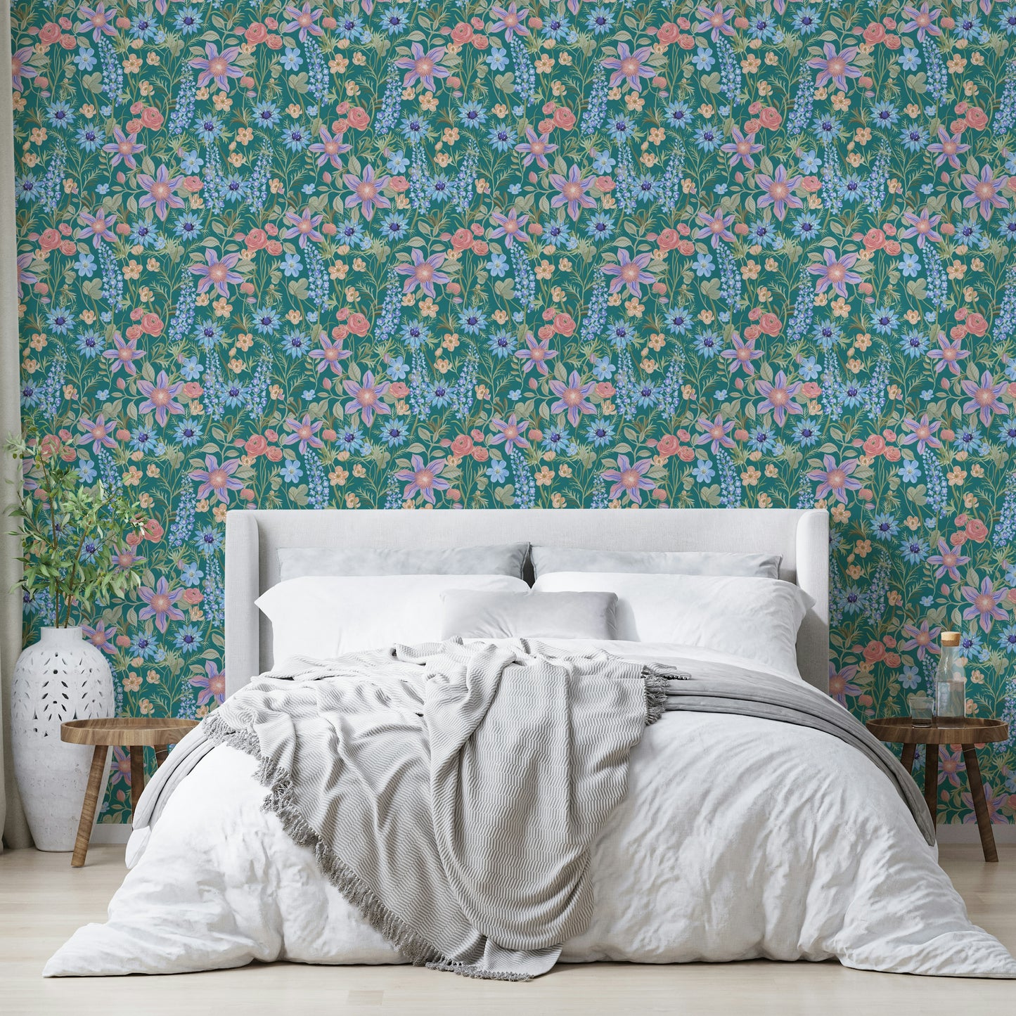Mid-century style floral wallpaper in teal

