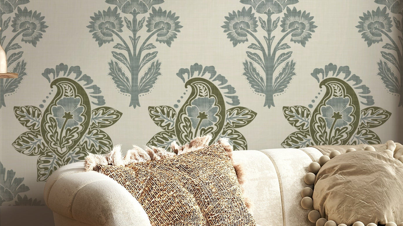 Delicate wallpaper with paisley leaf motifs

