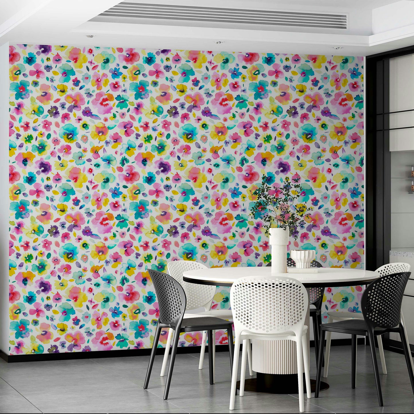 Color-rich floral wallpaper for tropical or beachy themes.

