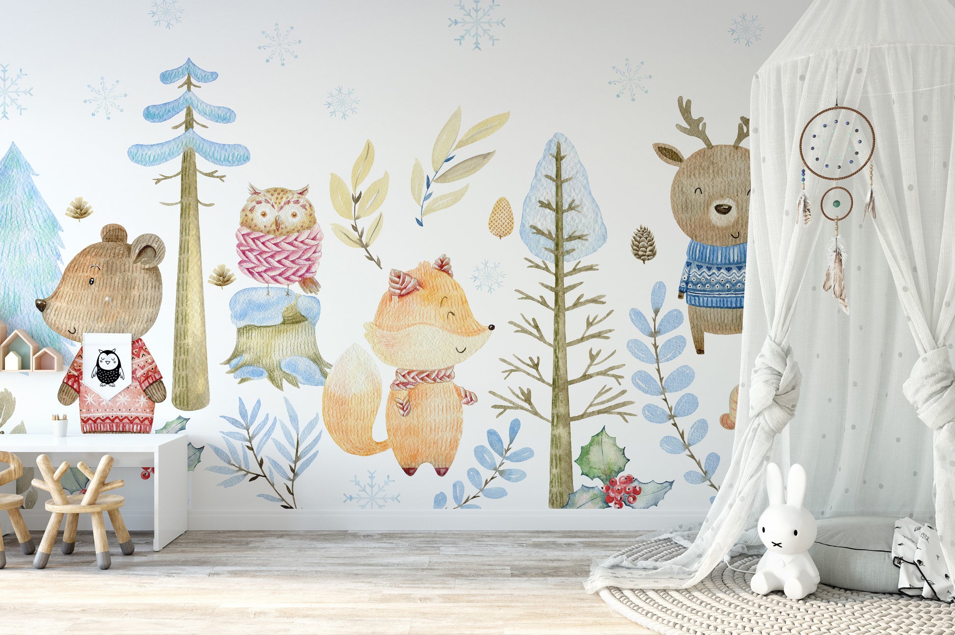 Rustic kids winter wallpaper with forest animal design.