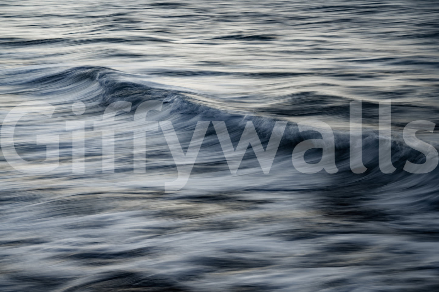 A detail of the brushstrokes and tones in the design.

