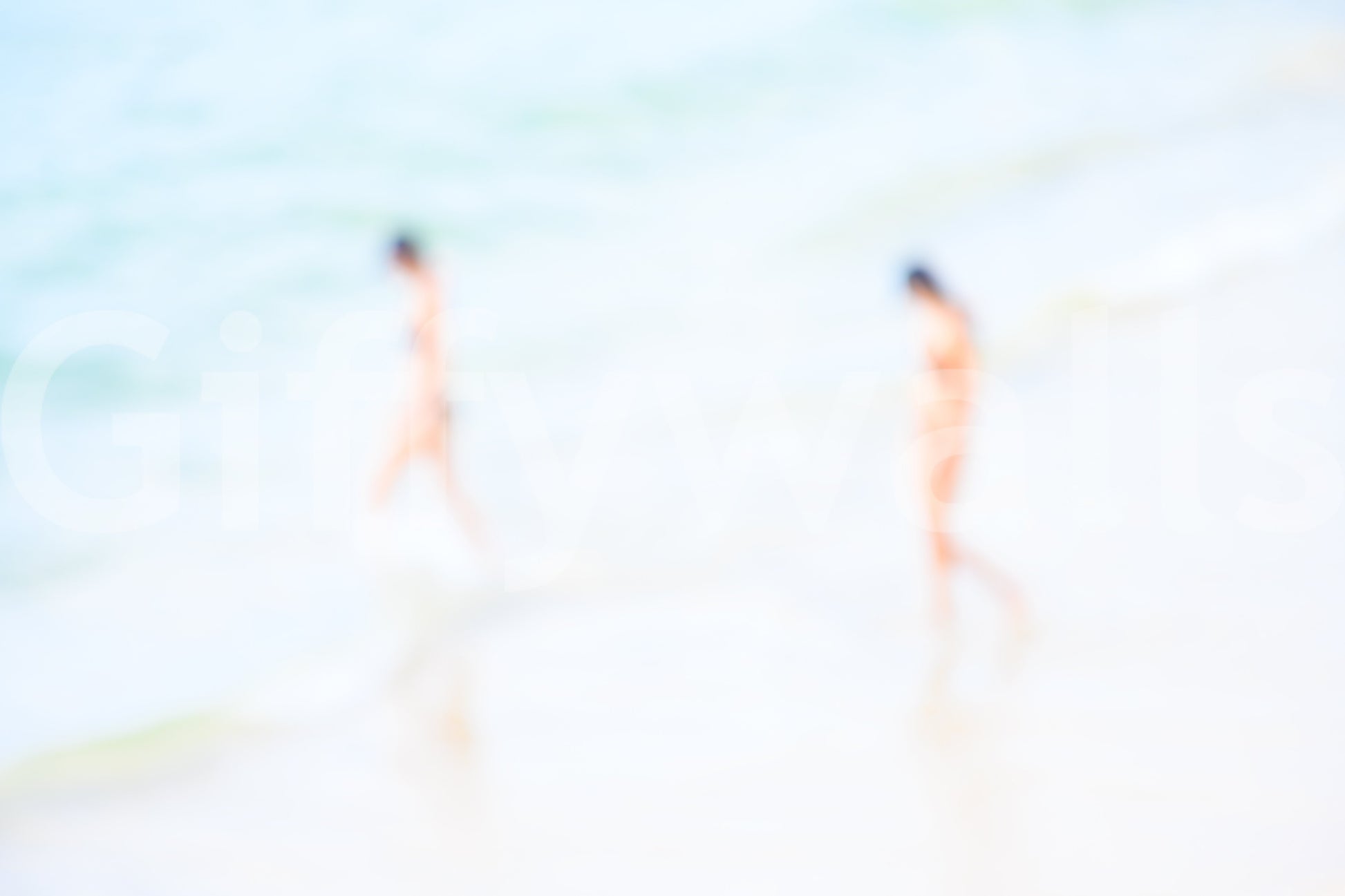 A detail of the warm tones in the rock and water.

