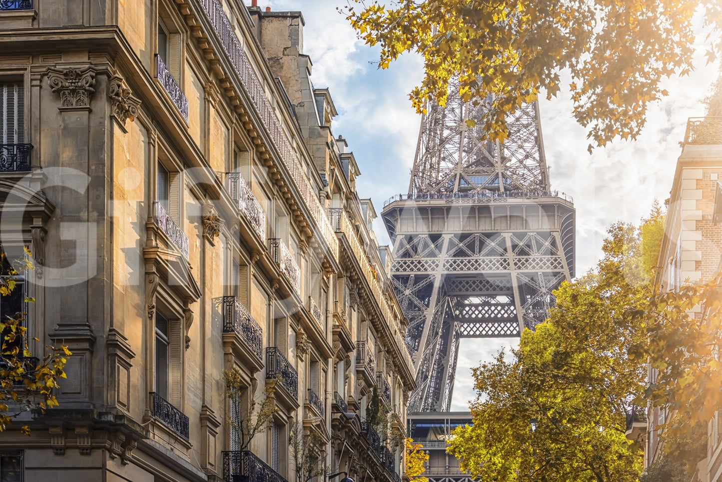 エッフェルのゴールデンアワーの壁画