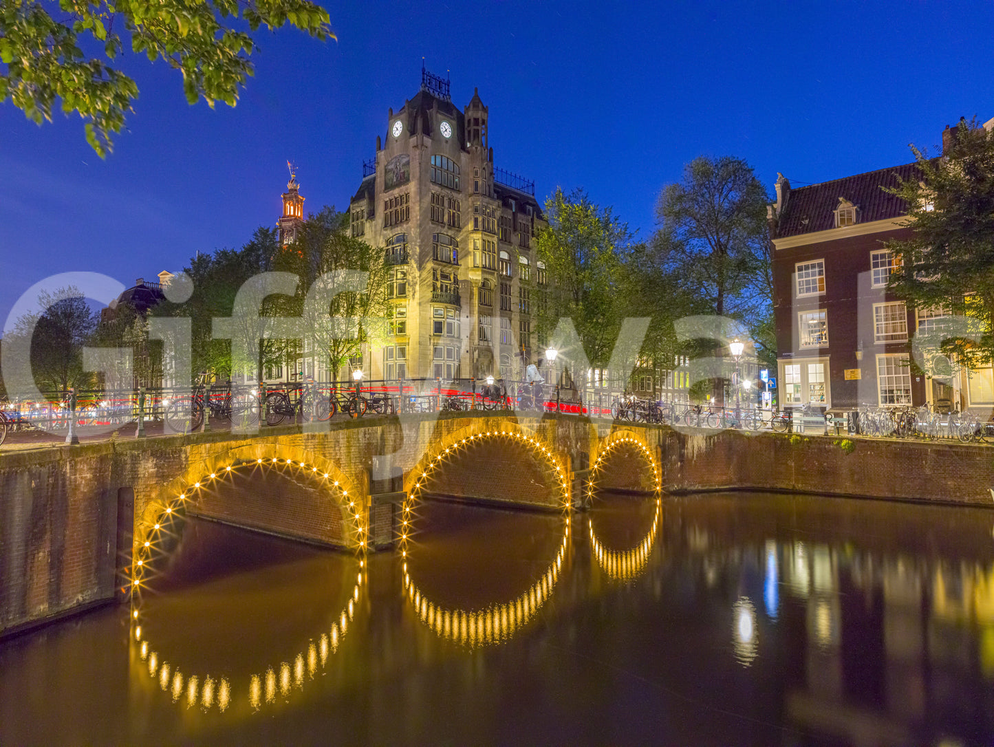 Wandbild Kanal durch Amsterdam Stadt