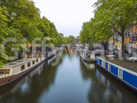 Vægmaleri med spejling af Amsterdams flodbredder