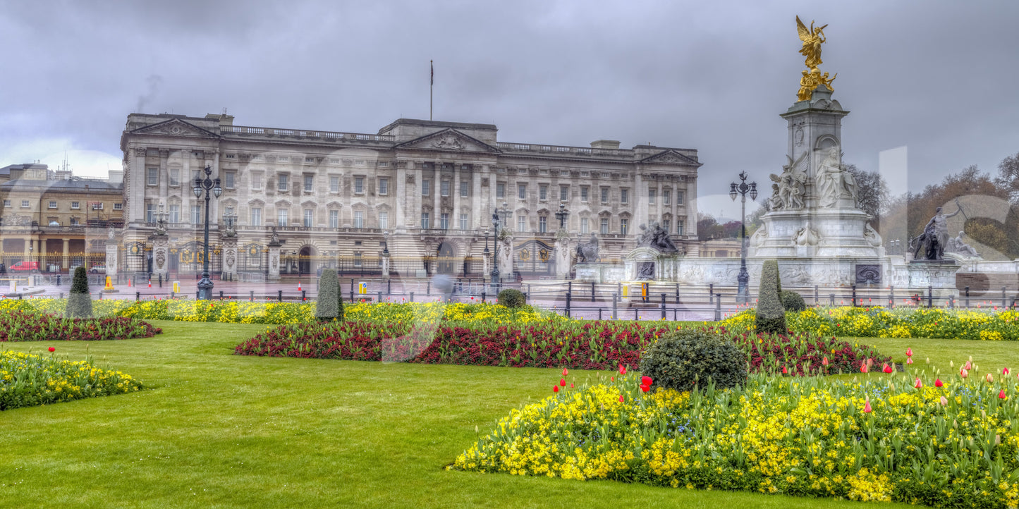Vue panoramique murale du palais et du jardin printanier