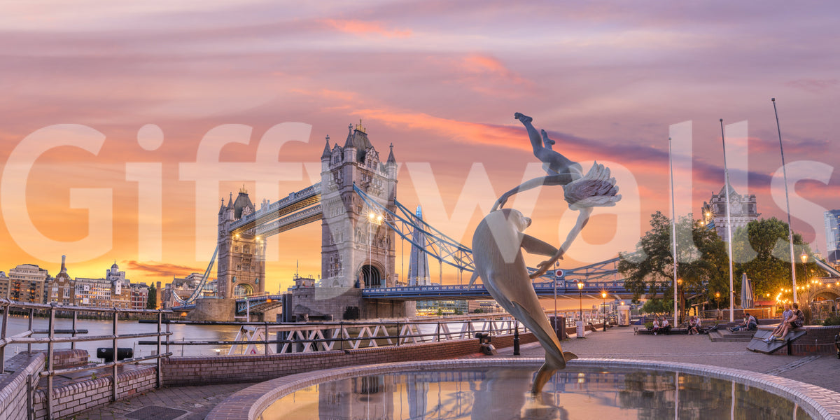 Fresque murale « Fontaine du soir au Tower Bridge »