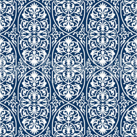 Carta da parati con motivo a volute damascate color mezzanotte