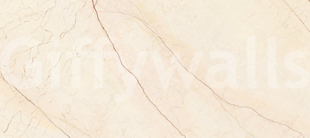 Vægmaleri med årede marmormønstre i cremefarvet sten